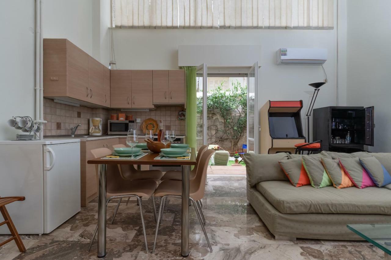 Acropolis Koukaki Loft Private Garden Apartment เอเธนส์ ภายนอก รูปภาพ