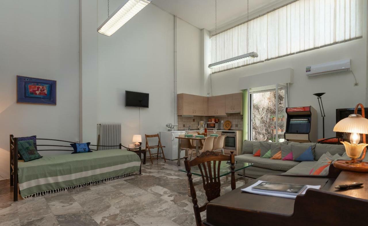 Acropolis Koukaki Loft Private Garden Apartment เอเธนส์ ภายนอก รูปภาพ